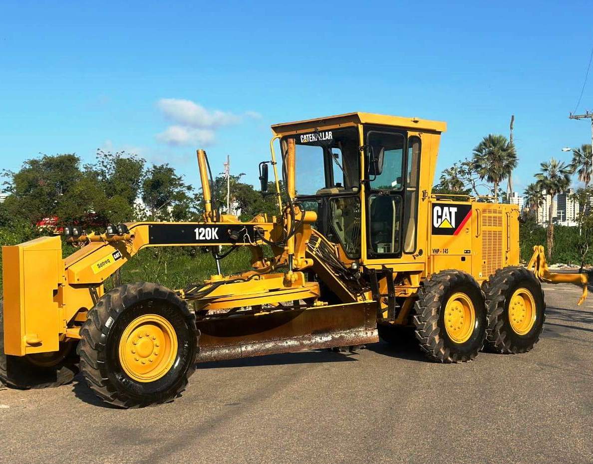 Motoniveladora Caterpillar 120K 2010 - Imagem 1