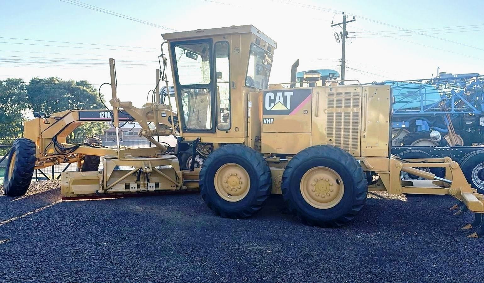 Motoniveladora Caterpillar 120K 2014 - Imagem 2