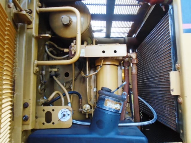 Motoniveladora Caterpillar 12H 2004 - Imagem 14