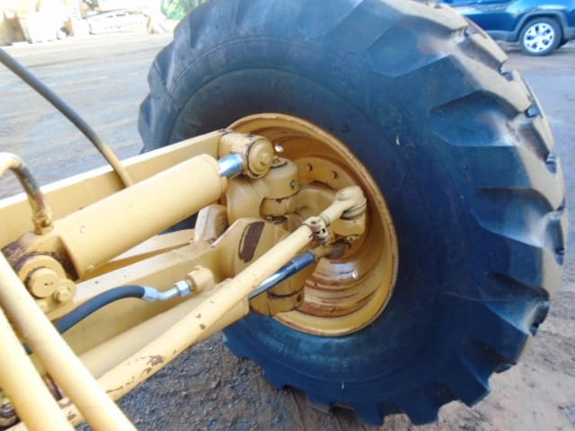 Motoniveladora Caterpillar 12H 2004 - Imagem 17
