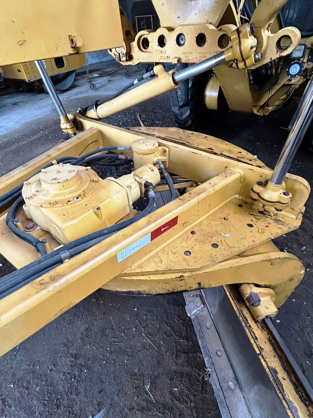 Motoniveladora Caterpillar 12K 2016 - Imagem 8