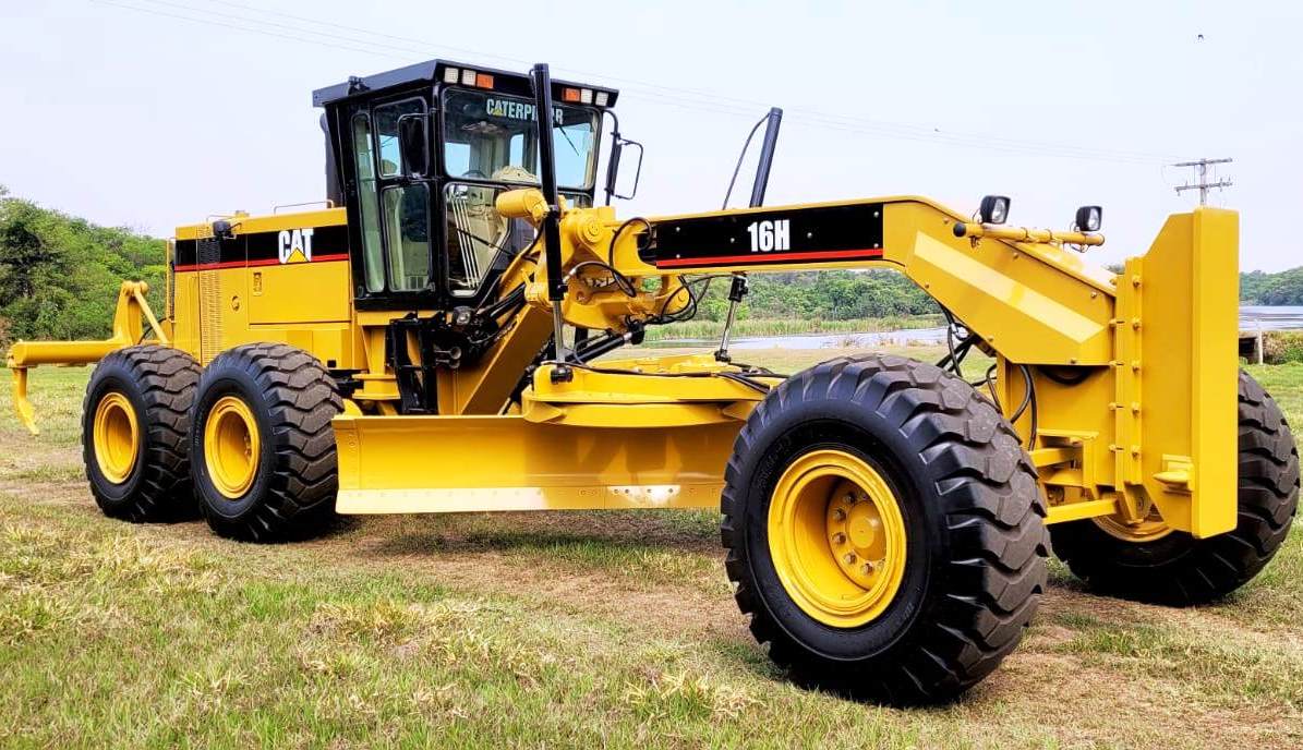 Motoniveladora Caterpillar 16H 2001 - Imagem 1