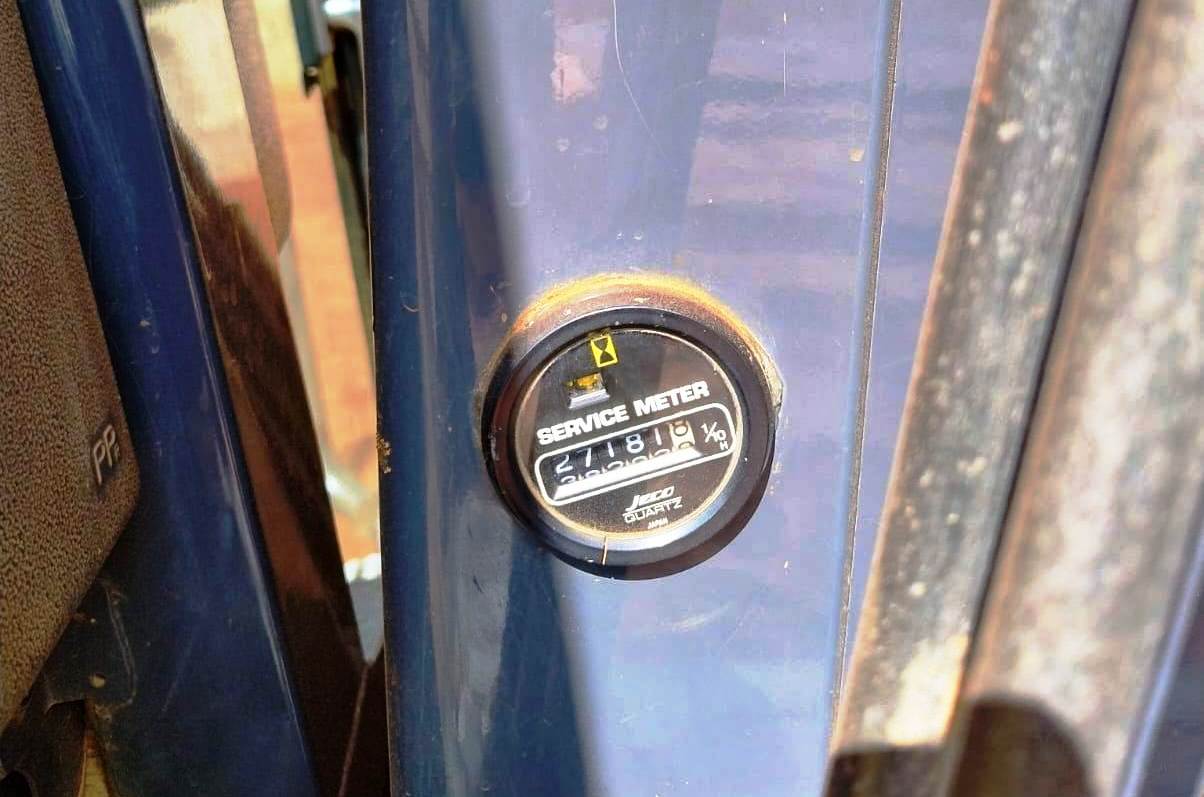 Motoniveladora Komatsu GD555 2011 - Imagem 6