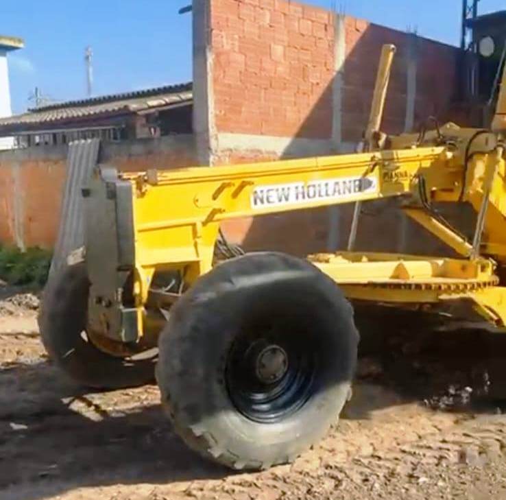 Motoniveladora New Holland RG140 2010 - Imagem 2