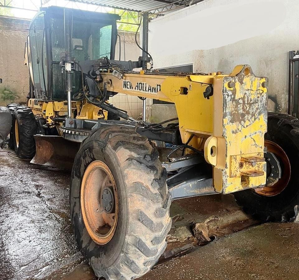 Motoniveladora New Holland RG170 2011 - Imagem 1