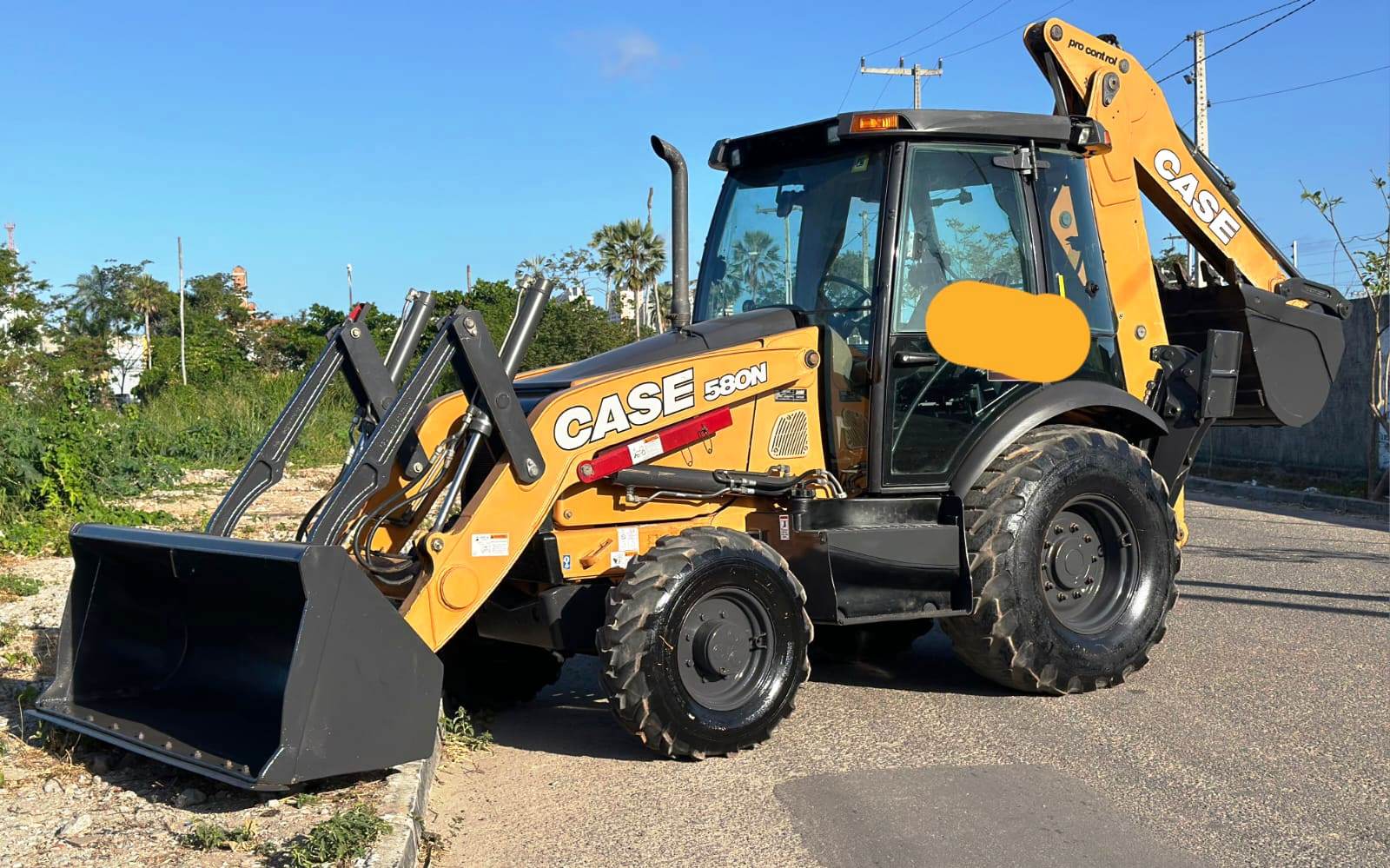 Retroescavadeira Case 580N 2020 - Imagem 2
