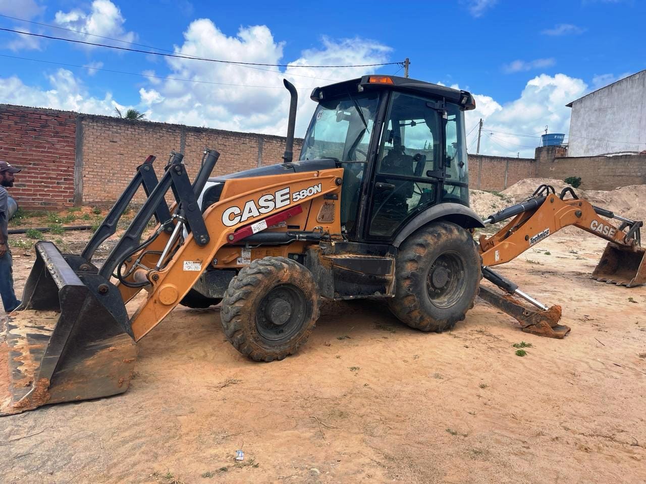Retroescavadeira Case 580N 2022 - Imagem 2
