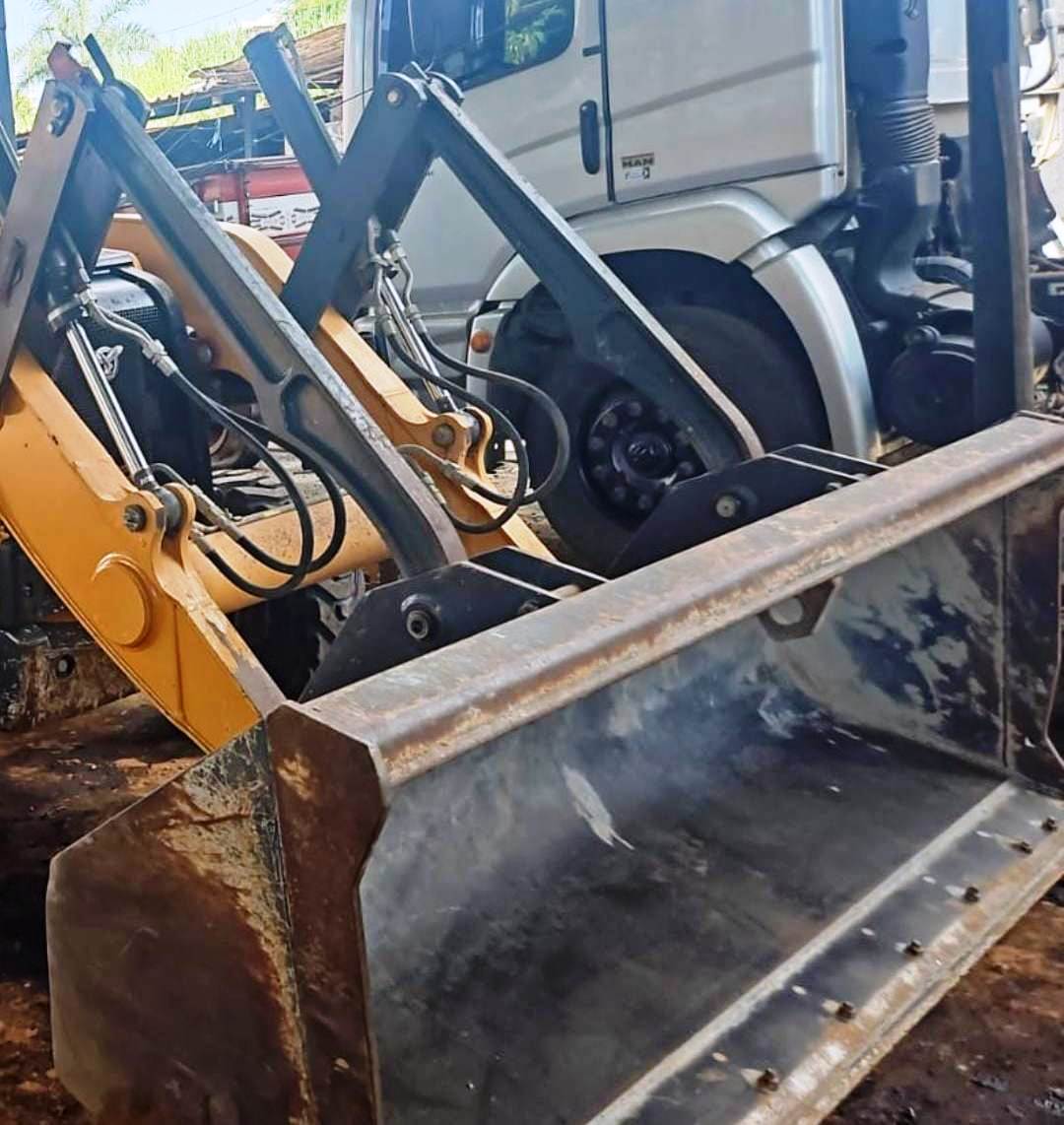 Retroescavadeira Case 580N 2022 - Imagem 2