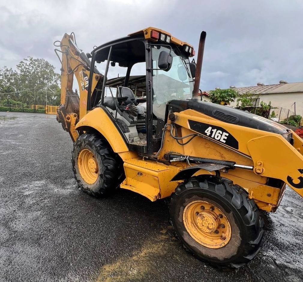 Retroescavadeira Caterpillar 416E 2011 - Imagem 2