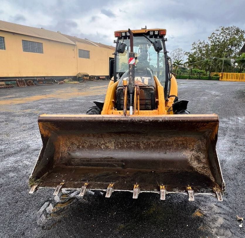 Retroescavadeira Caterpillar 416E 2011 - Imagem 3