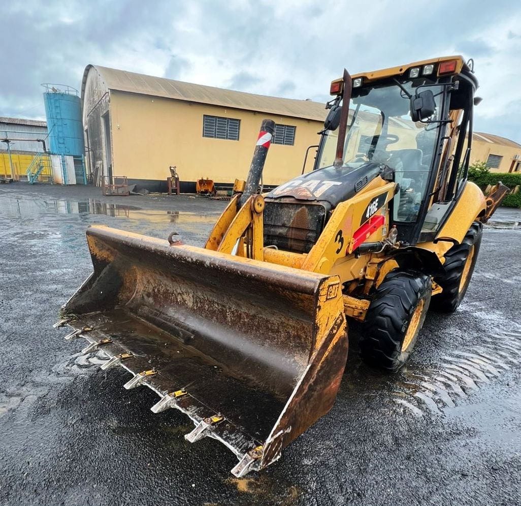 Retroescavadeira Caterpillar 416E 2011 - Imagem 4