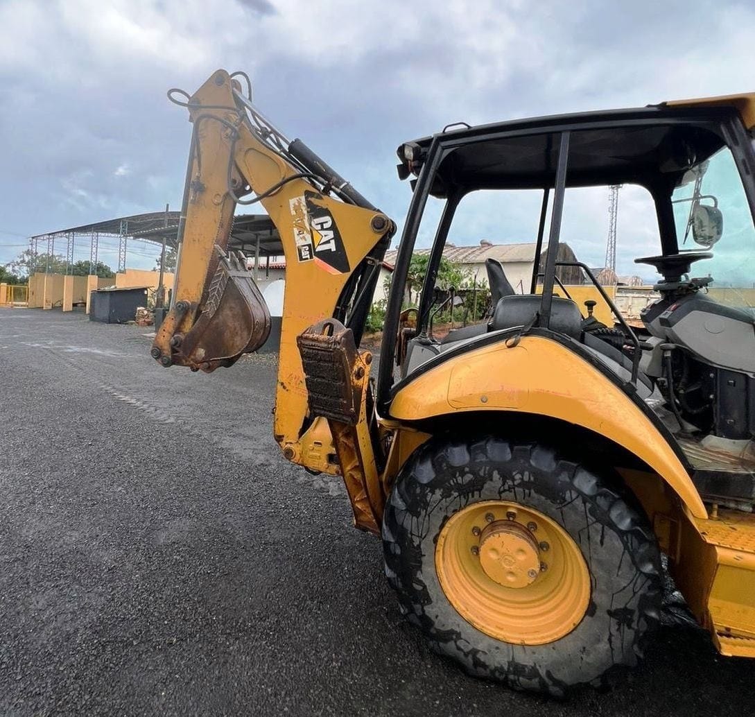 Retroescavadeira Caterpillar 416E 2011 - Imagem 5