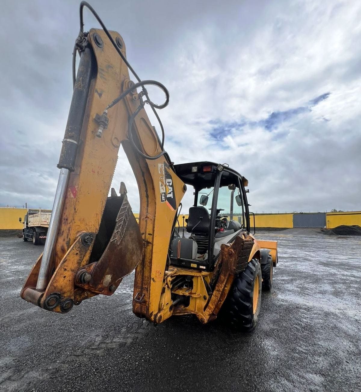 Retroescavadeira Caterpillar 416E 2011 - Imagem 9