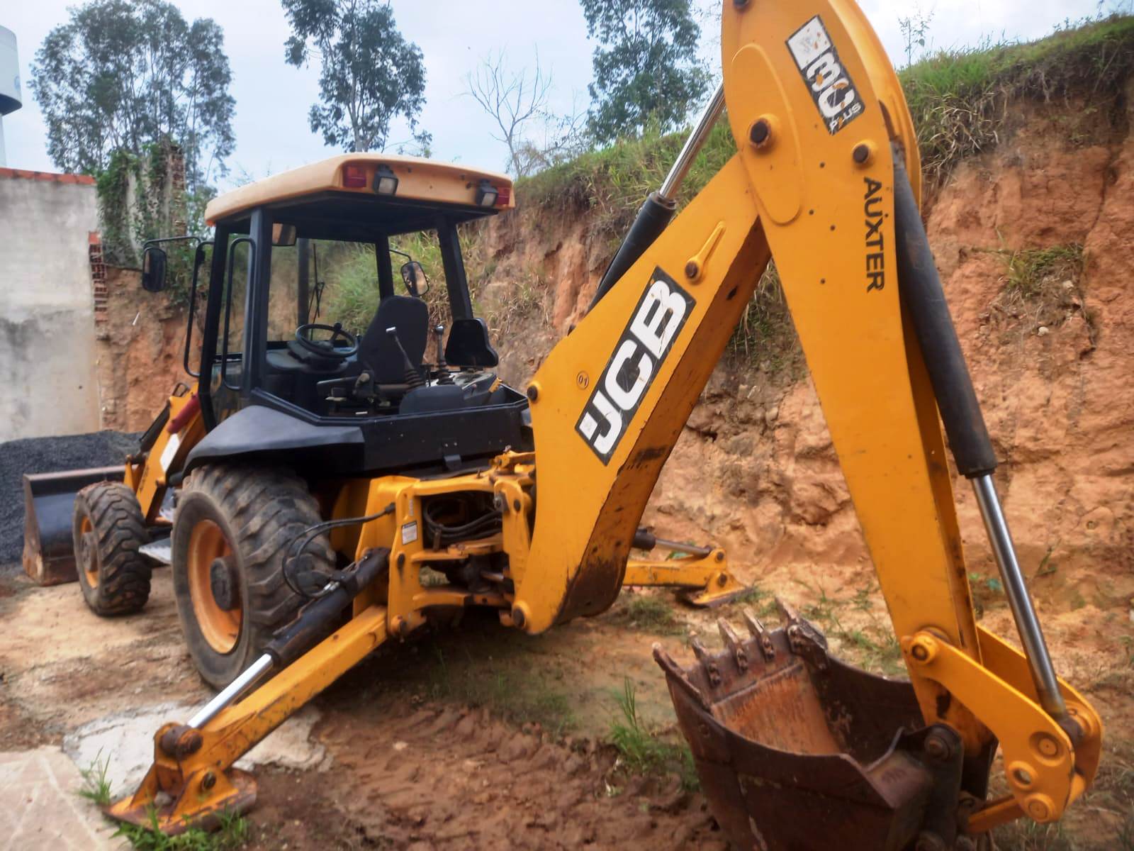 Retroescavadeira JCB 3C 2014 - Imagem 5