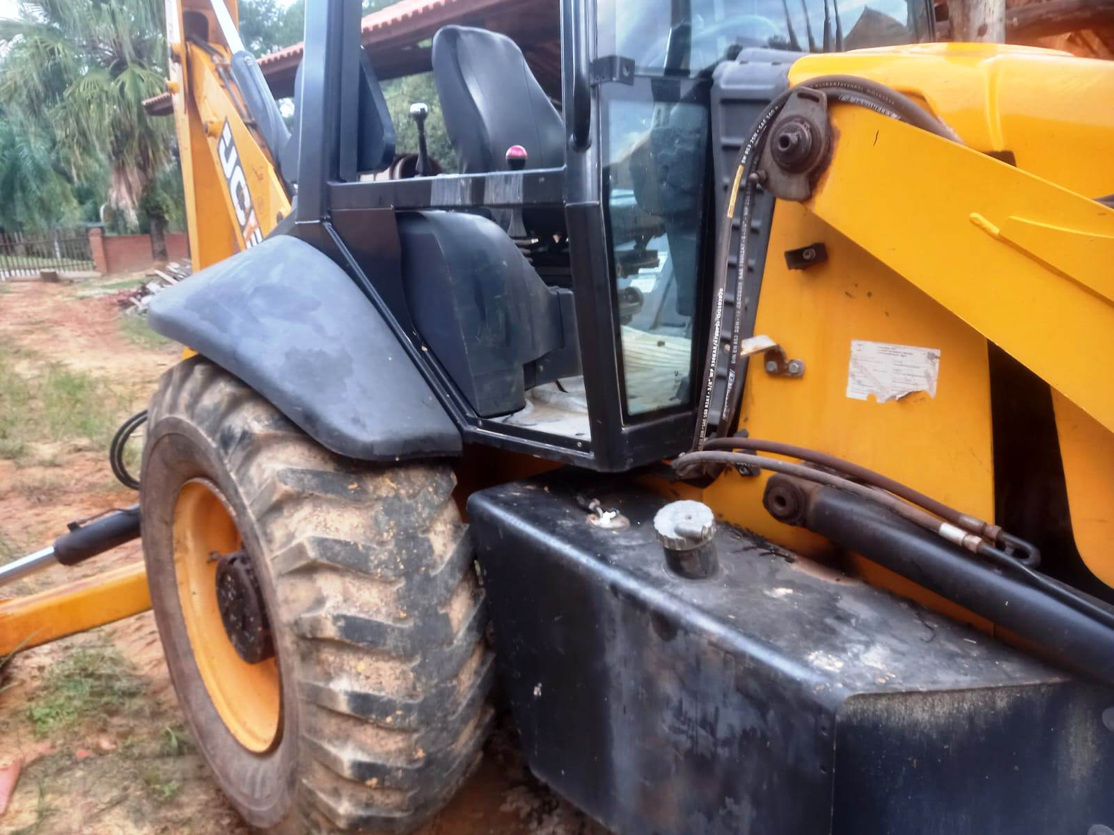 Retroescavadeira JCB 3C 2014 - Imagem 7