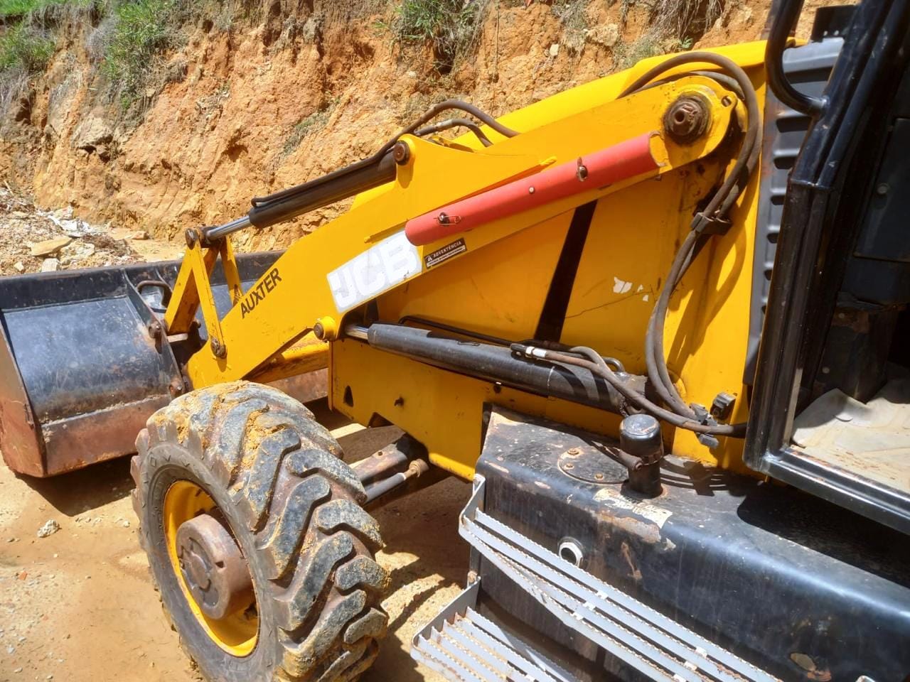 Retroescavadeira JCB 3C 2014 - Imagem 8