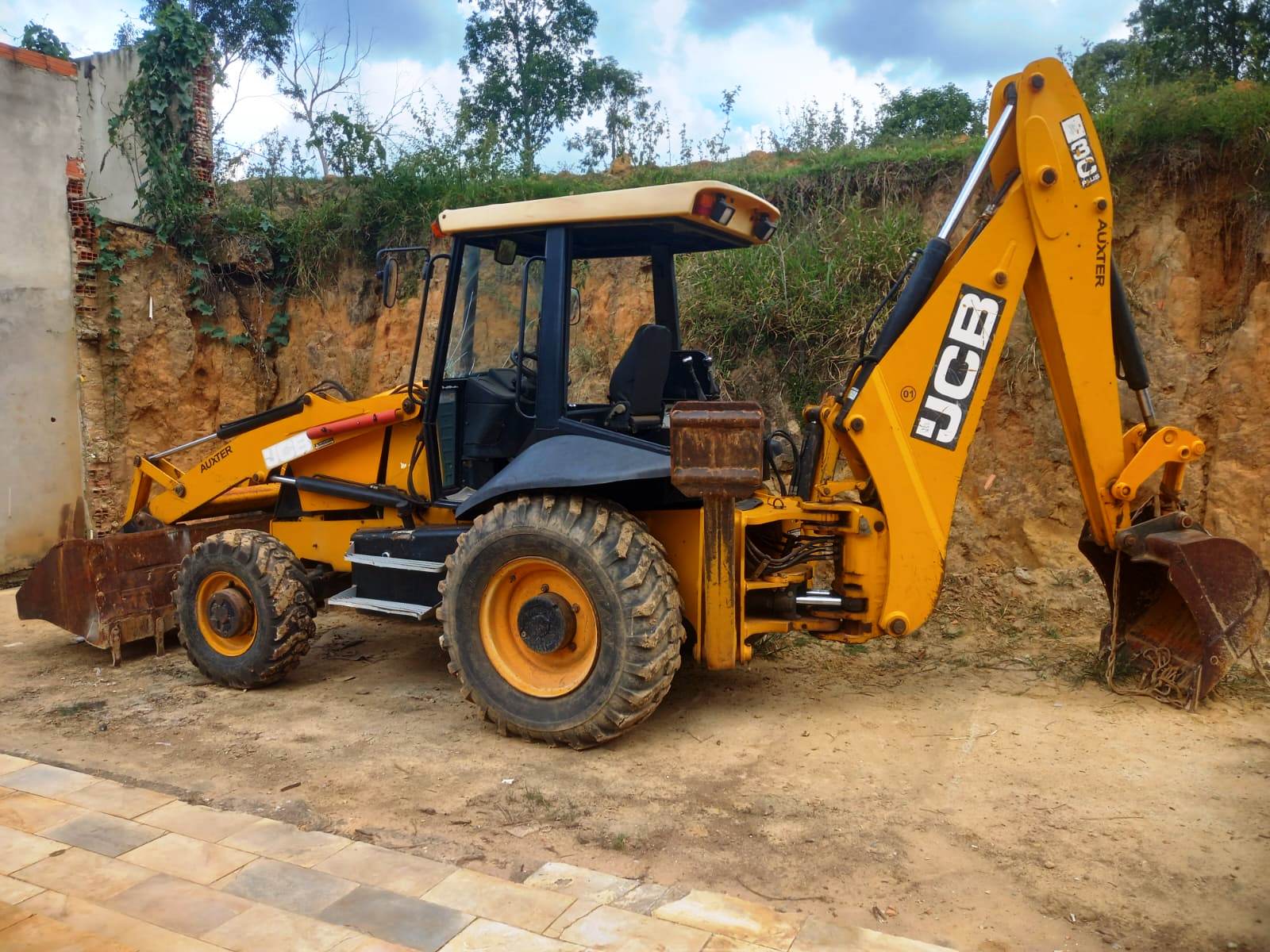 Retroescavadeira JCB 3C 2014 - Imagem 12