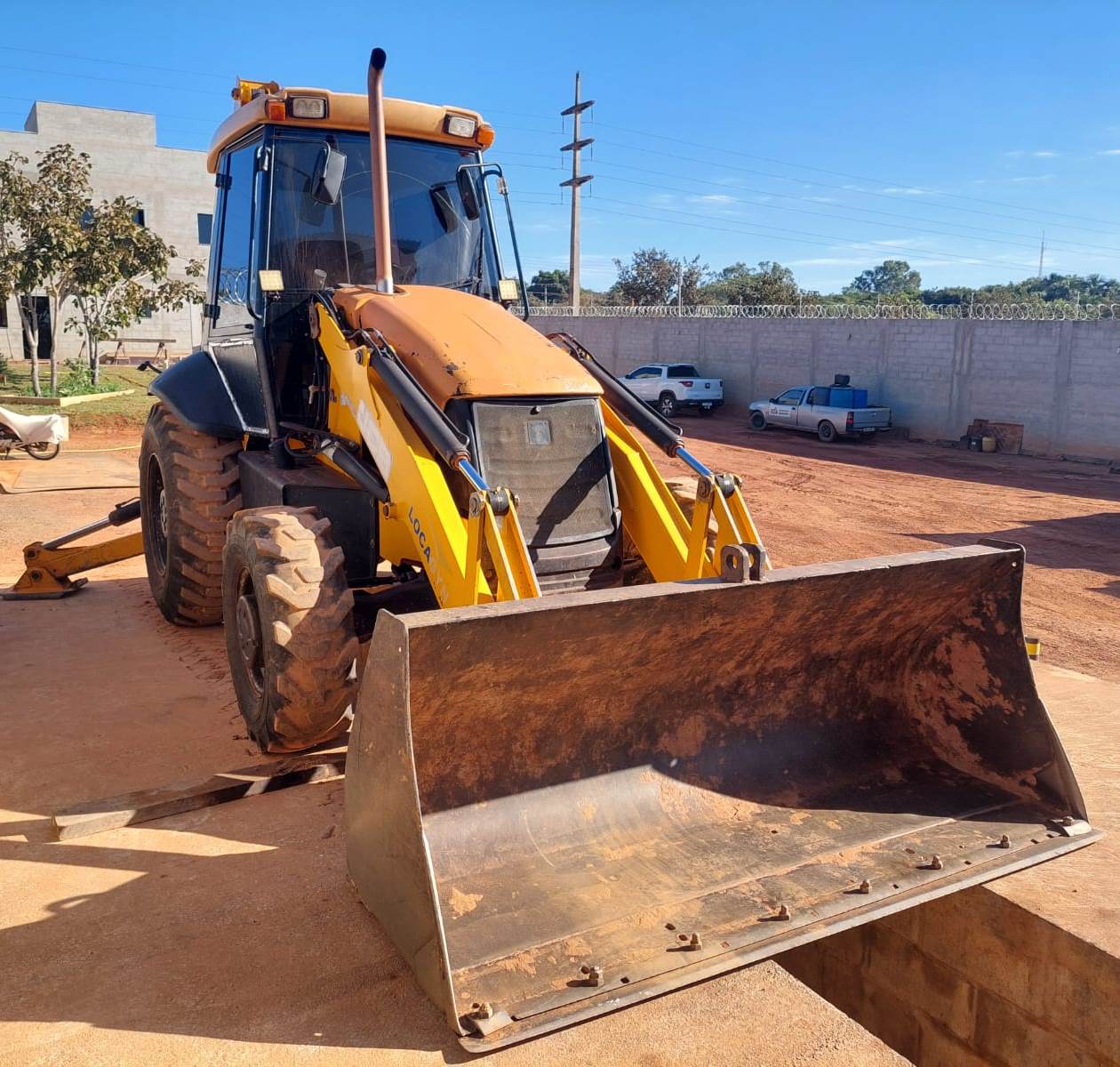 Retroescavadeira JCB 3C 2015 - Imagem 2