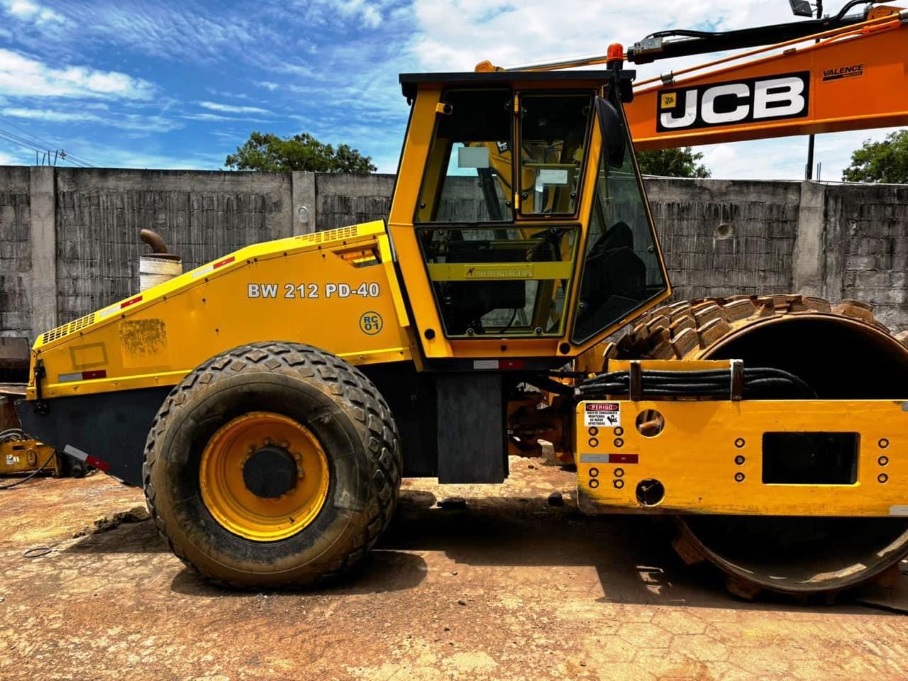 Rolo compactador Bomag BW212 2010 - Imagem 4