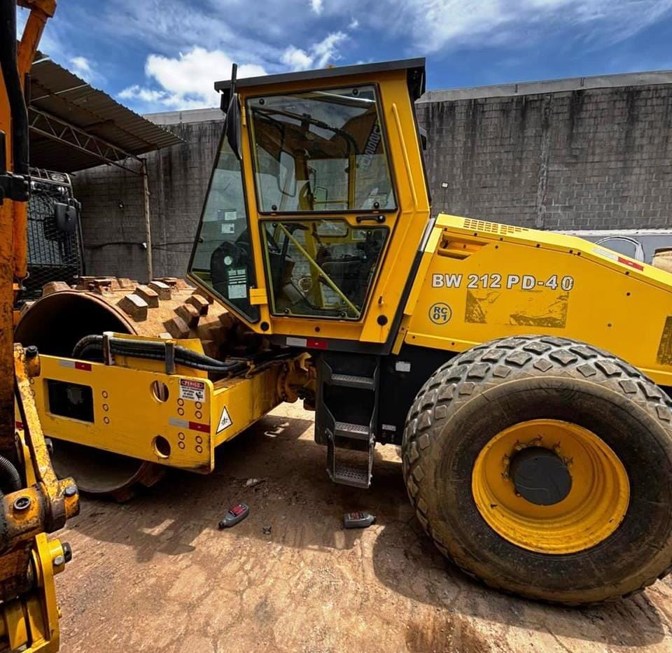 Rolo compactador Bomag BW212 2010 - Imagem 6