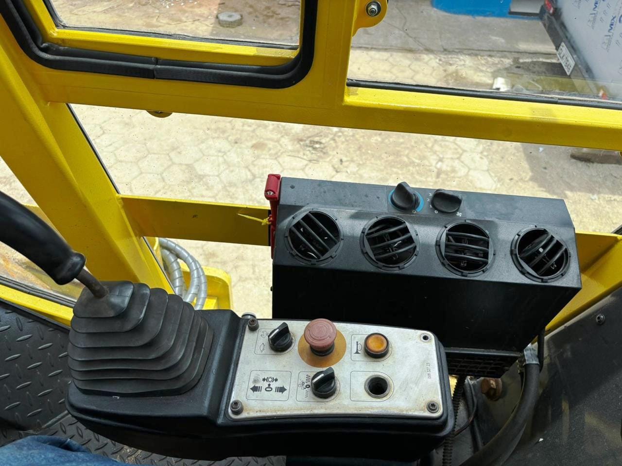 Rolo compactador Bomag BW212 2010 - Imagem 7