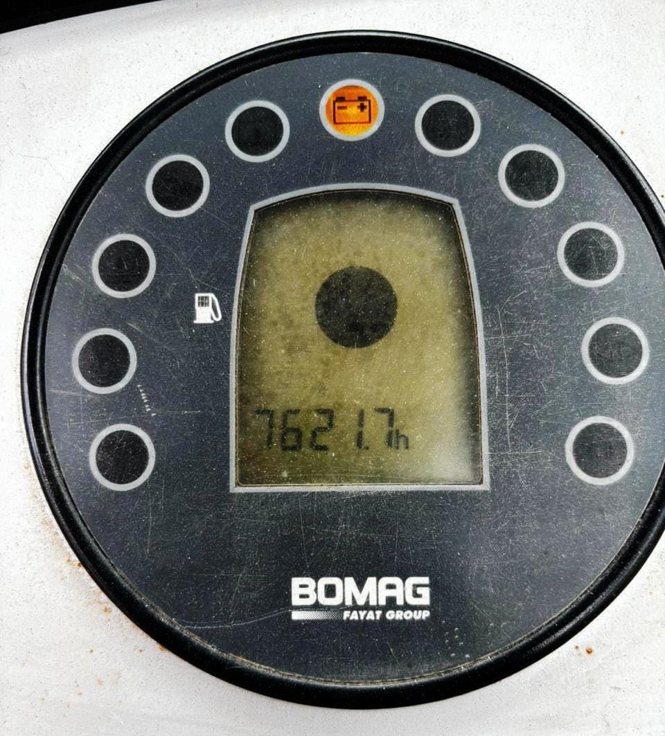 Rolo compactador Bomag BW212 2010 - Imagem 9