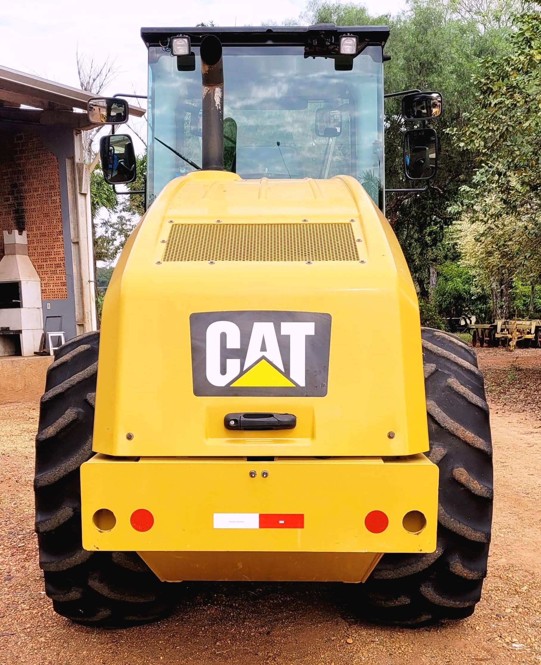Rolo compactador Caterpillar CP54B 2019 - Imagem 4