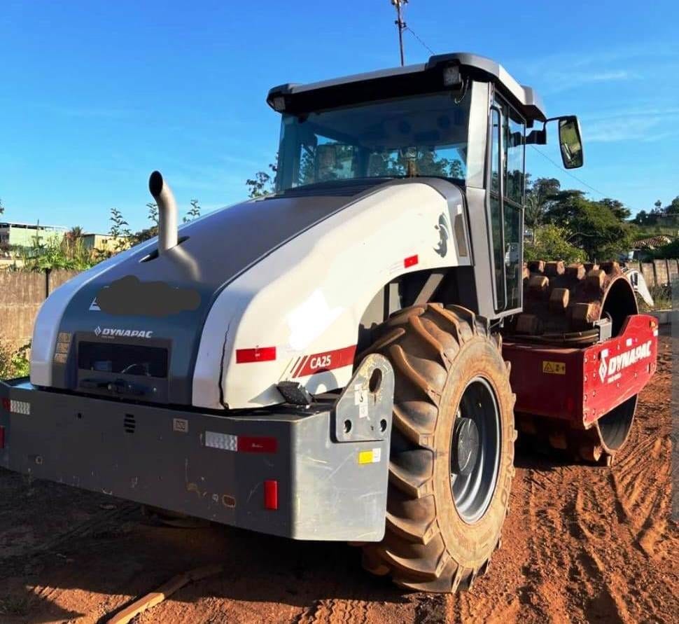 Rolo compactador Dynapac CA25 2022 - Imagem 1