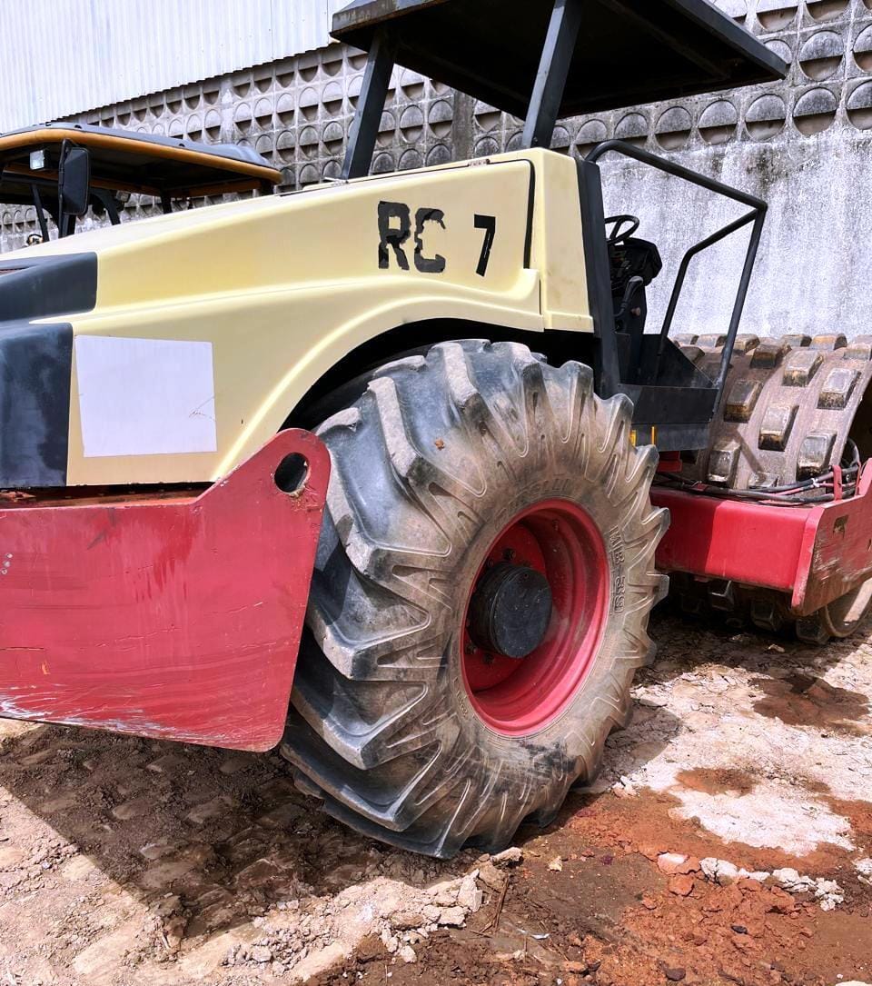 Rolo compactador Dynapac CA250 2009 - Imagem 5
