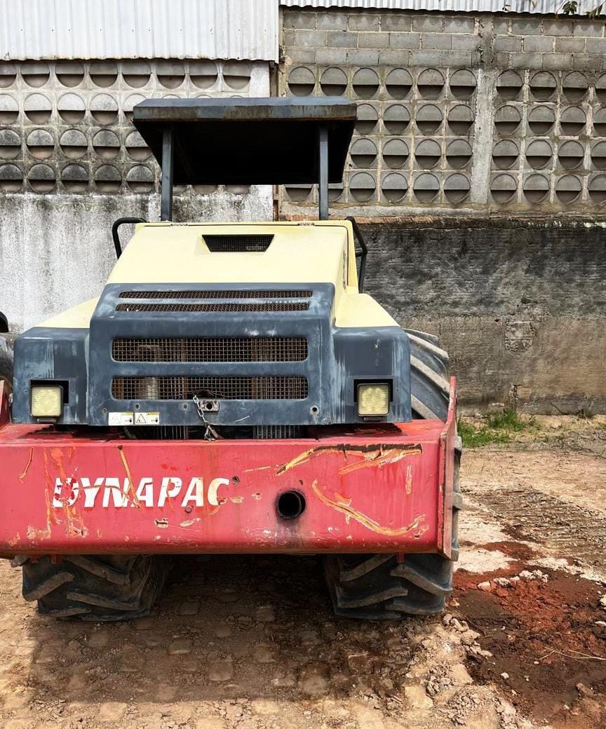 Rolo compactador Dynapac CA250 2009 - Imagem 9