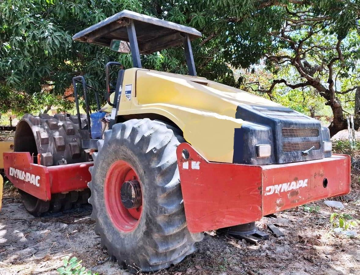 Rolo compactador Dynapac CA250 2010 - Imagem 1