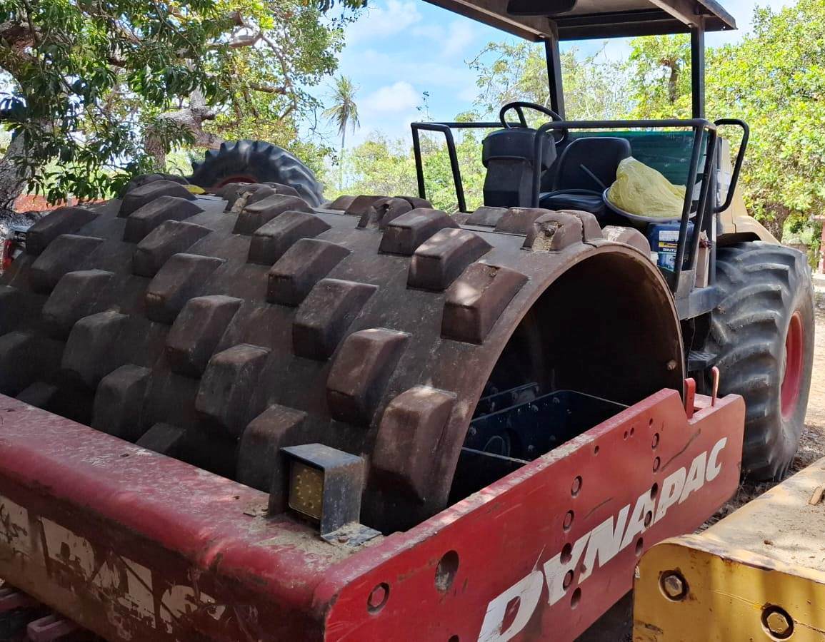Rolo compactador Dynapac CA250 2010 - Imagem 2