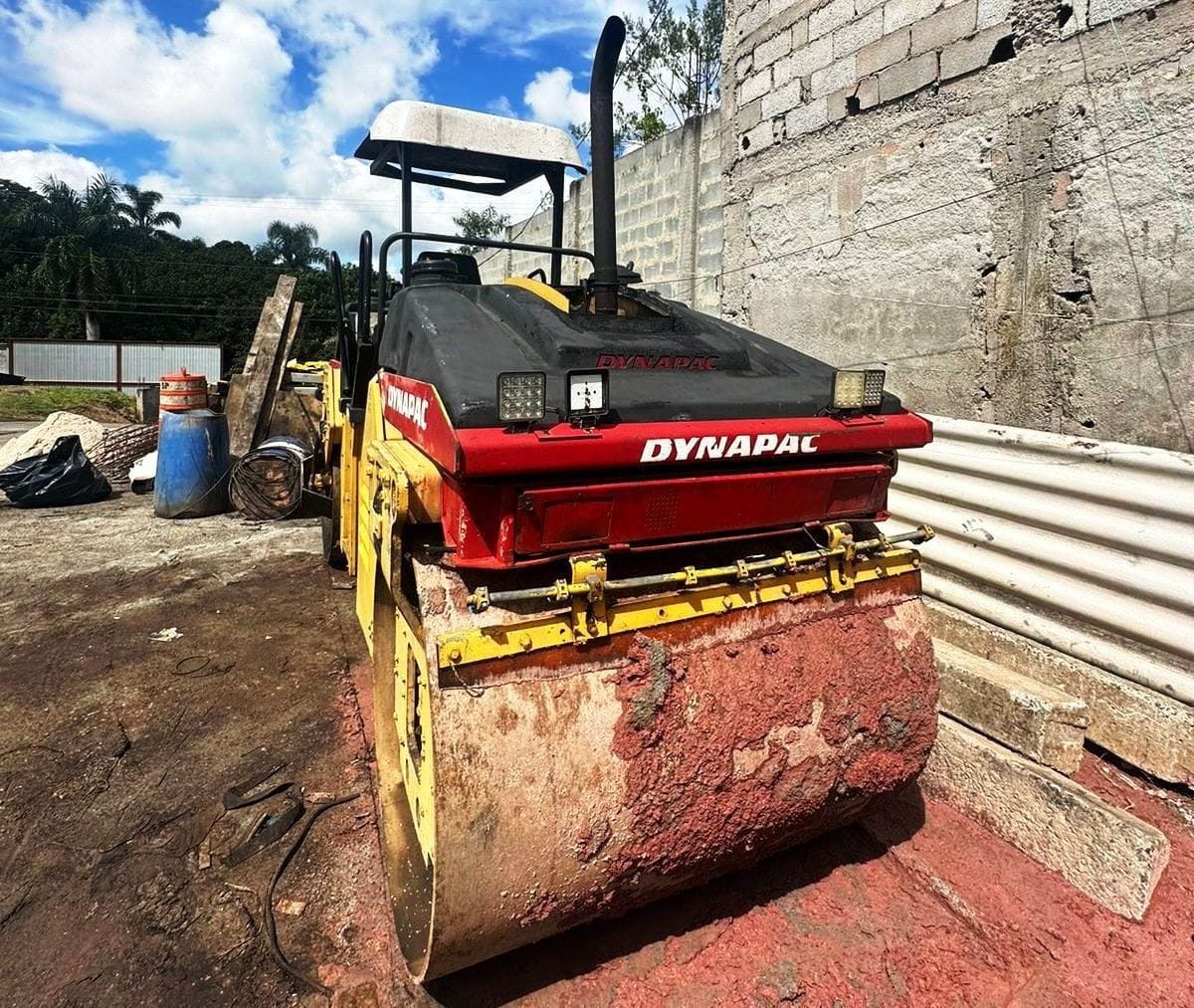 Rolo compactador Dynapac CC222 1997 - Imagem 2