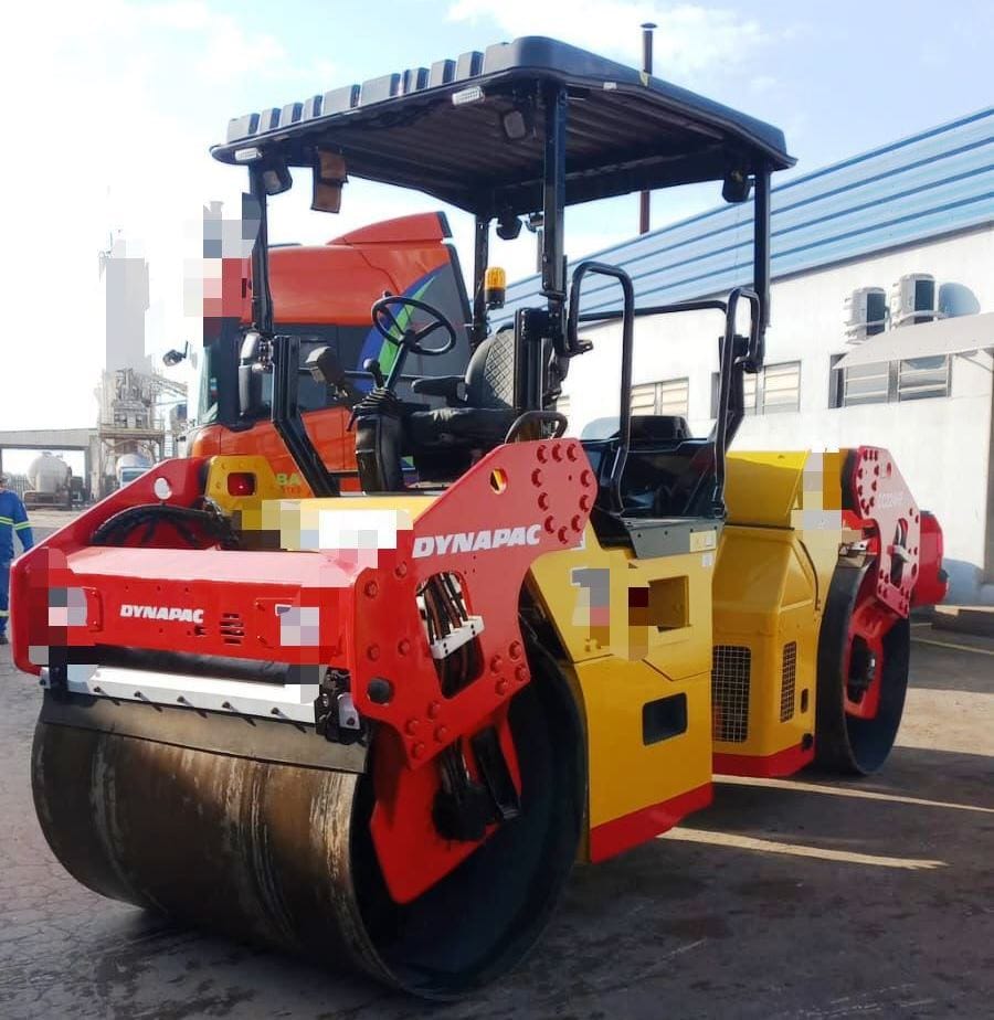 Rolo compactador Dynapac CC224 2009 - Imagem 4
