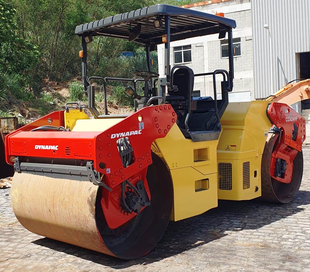 Rolo compactador Dynapac CC 424 2009 - Imagem 1