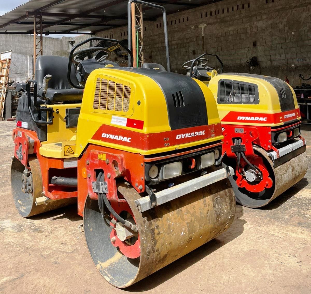 Rolo compactador Dynapac CC900 2010 - Imagem 1