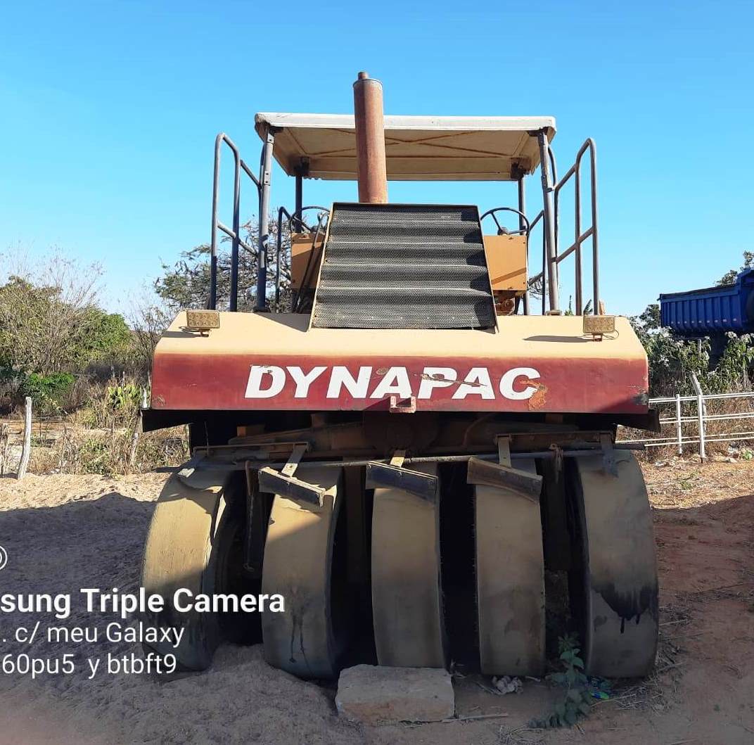 Rolo compactador Dynapac CP-271 2003 - Imagem 3