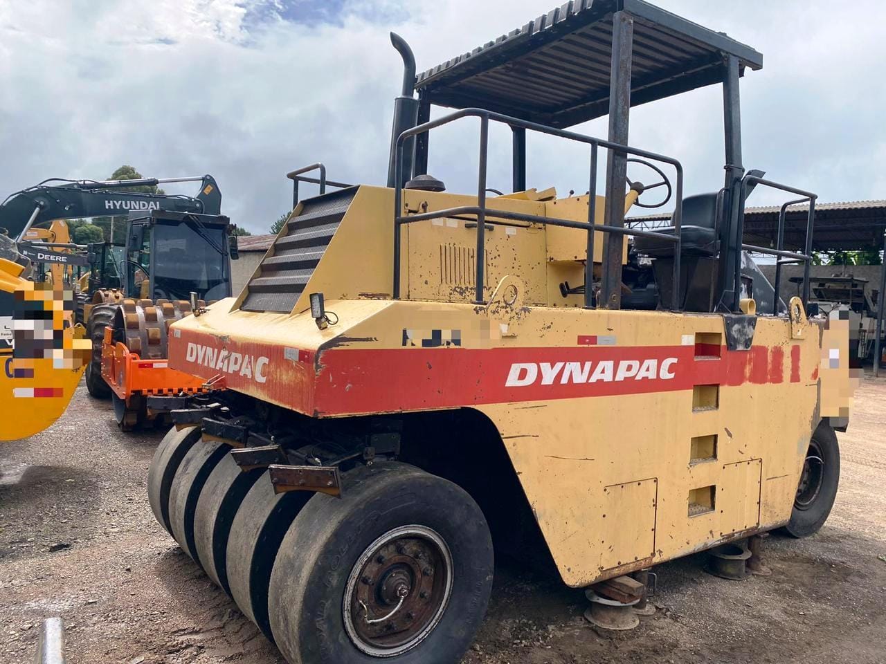 Rolo compactador Dynapac CP-271 2008 - Imagem 7