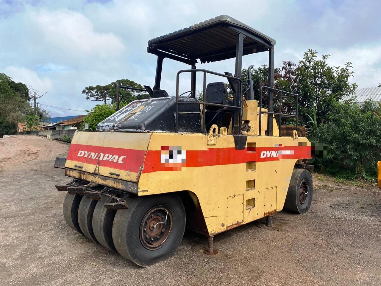 Rolo compactador Dynapac CP-271 2008 - Imagem 9