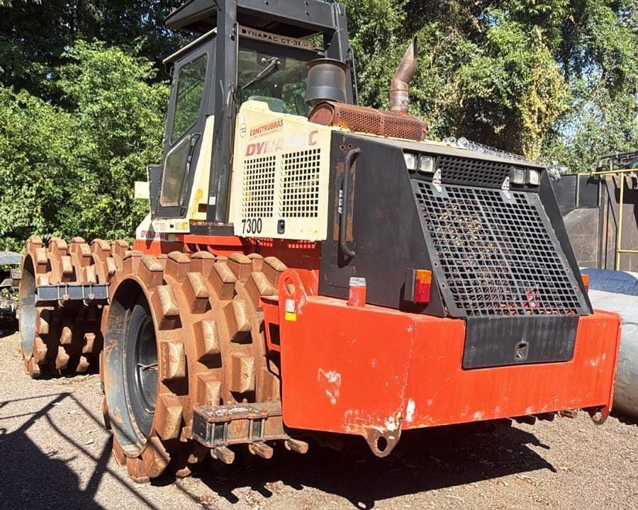 Rolo compactador Dynapac CT300 2008 - Imagem 2
