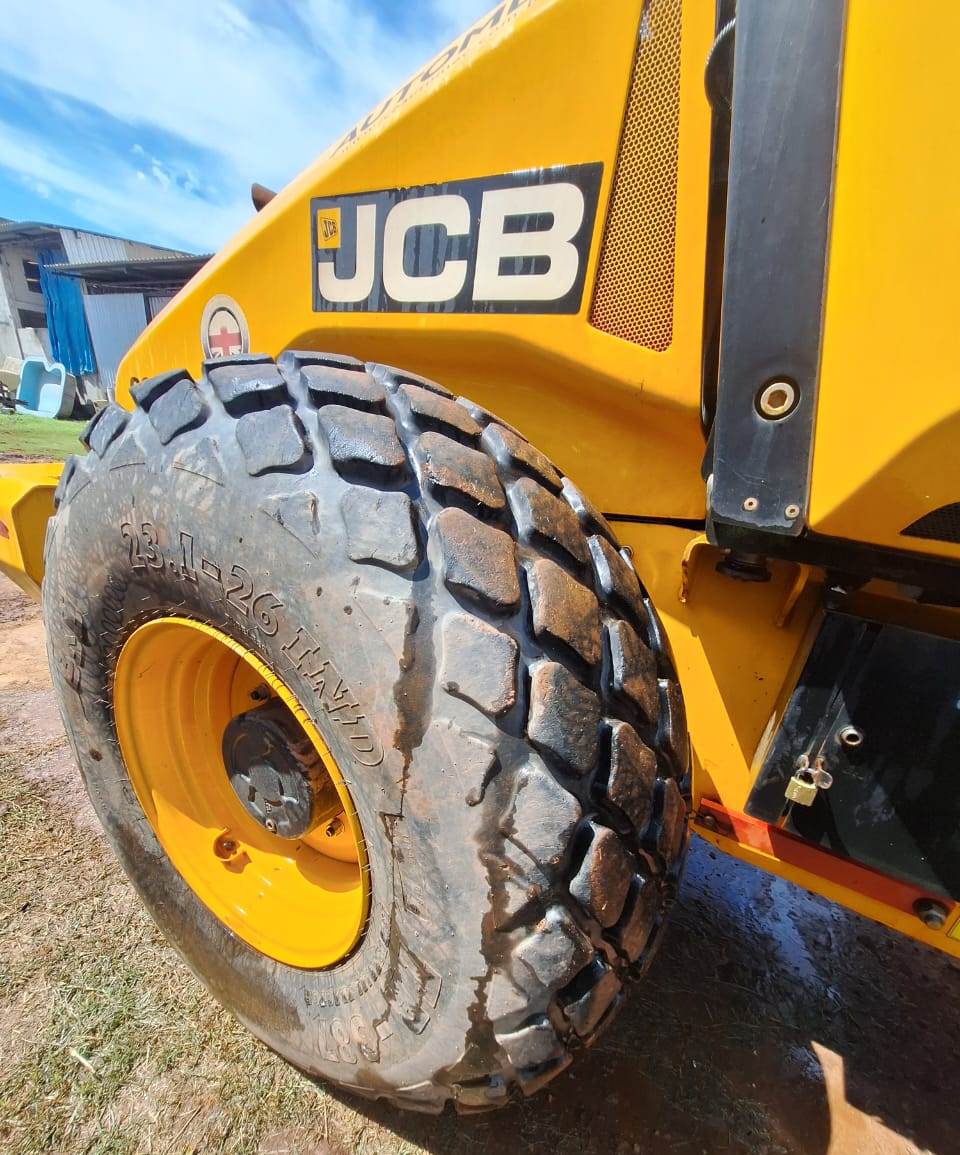 Rolo compactador JCB VM116 2022 - Imagem 3