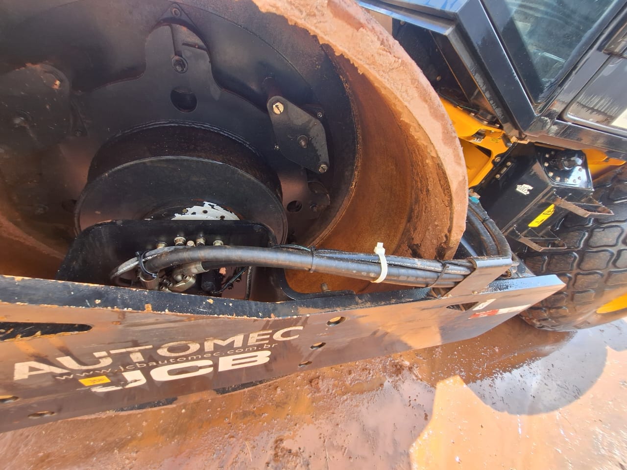 Rolo compactador JCB VM116 2022 - Imagem 6