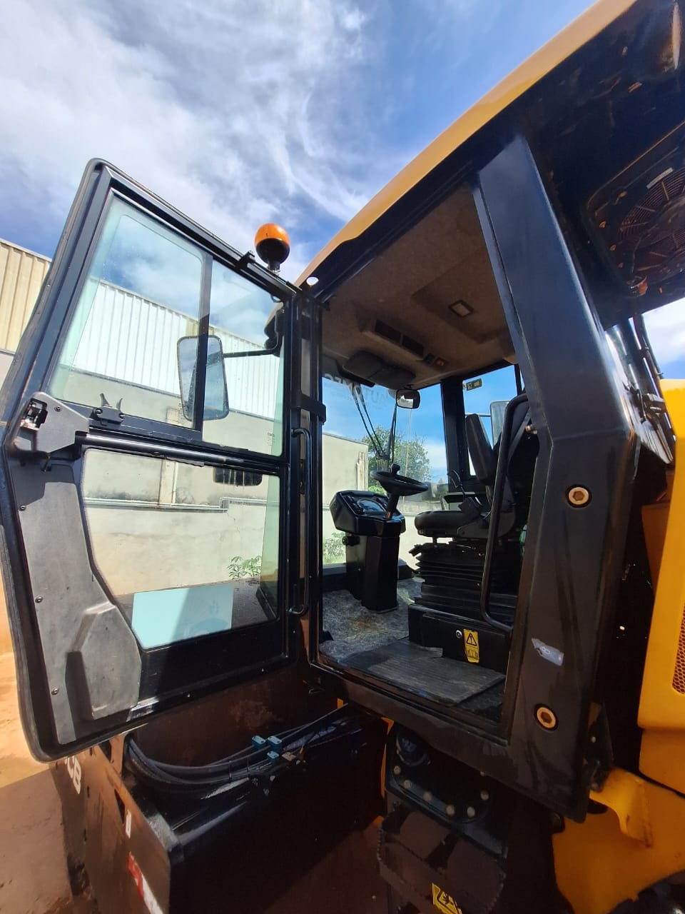 Rolo compactador JCB VM116 2022 - Imagem 8