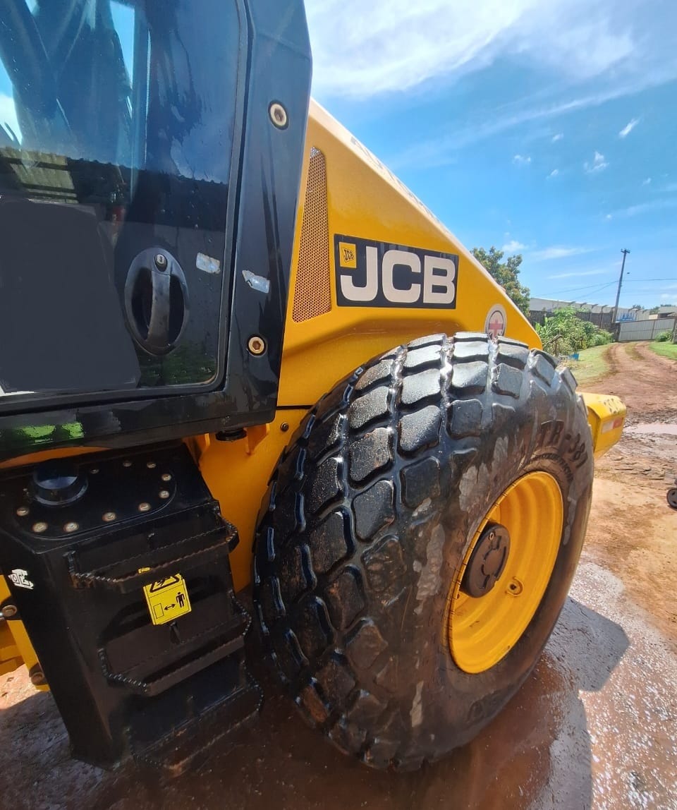 Rolo compactador JCB VM116 2022 - Imagem 9