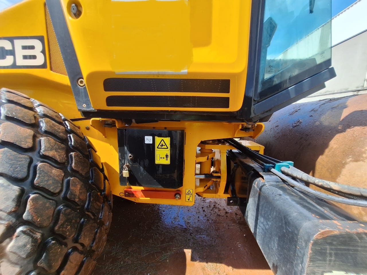 Rolo compactador JCB VM116 2022 - Imagem 16