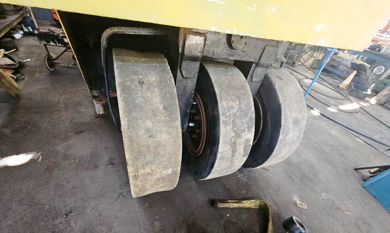 Rolo compactador Müller AP21 1974 - Imagem 4