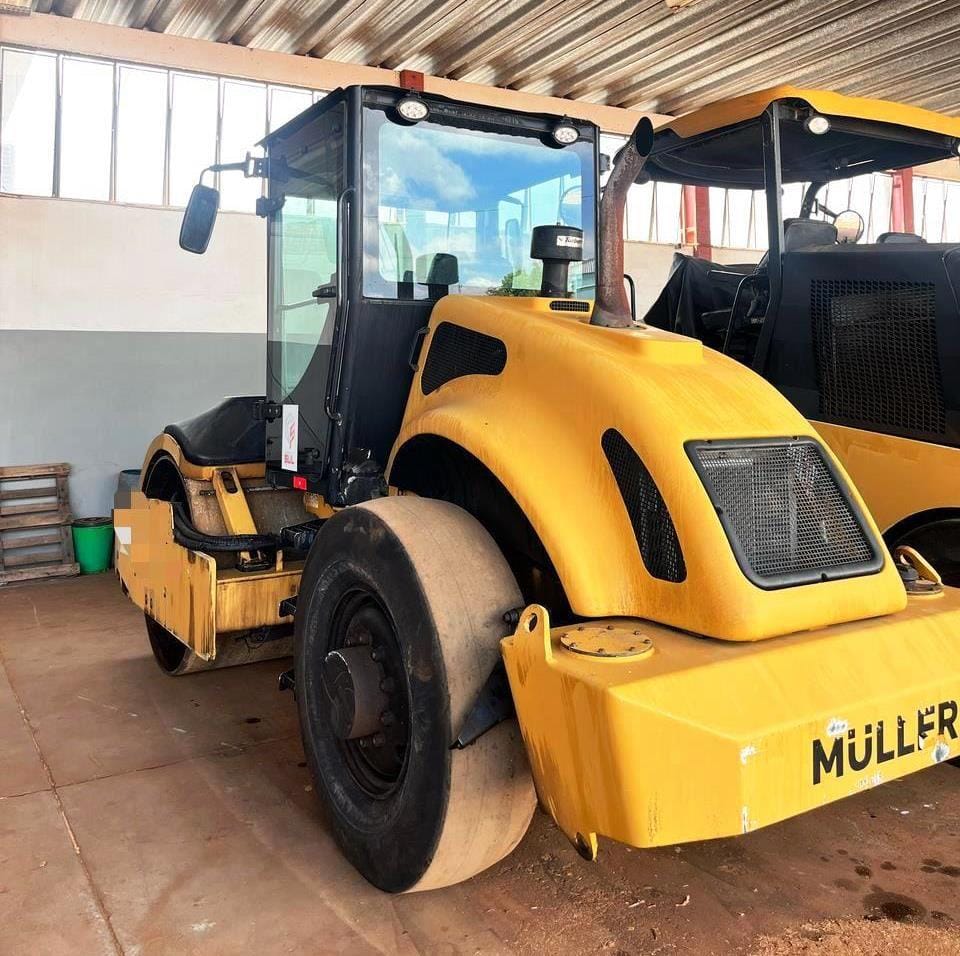 Rolo compactador Müller VAP55 2023 - Imagem 2