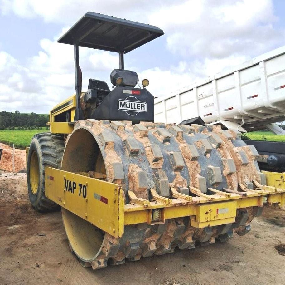 Rolo compactador Müller VAP70 2007 - Imagem 1