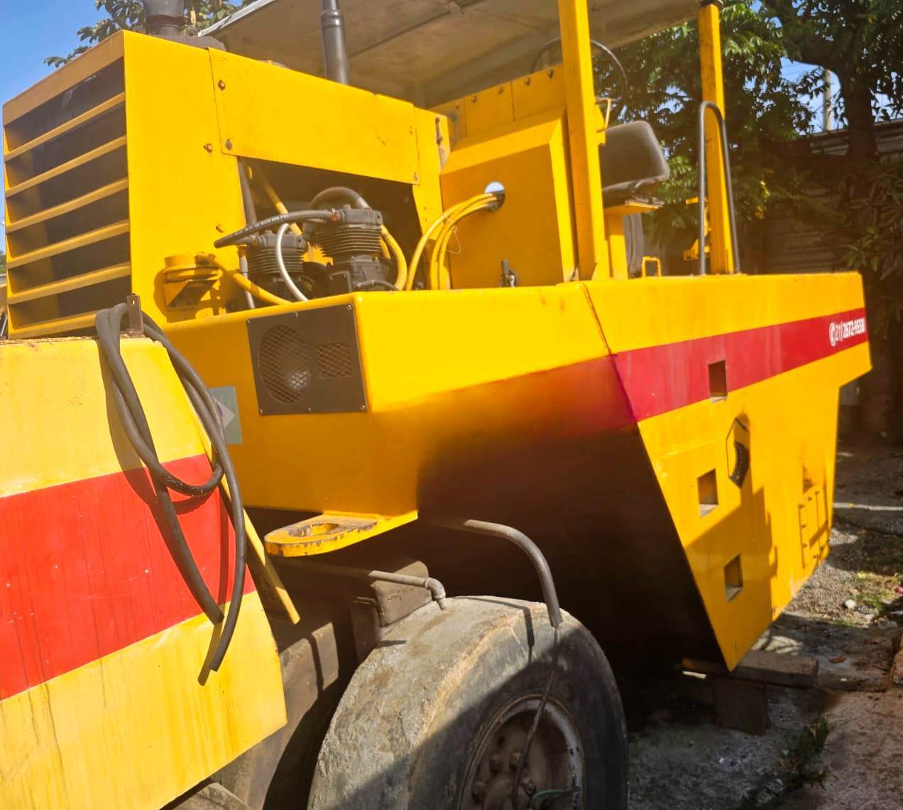 Rolo compactador Tema Terra SP8000 1985 - Imagem 1
