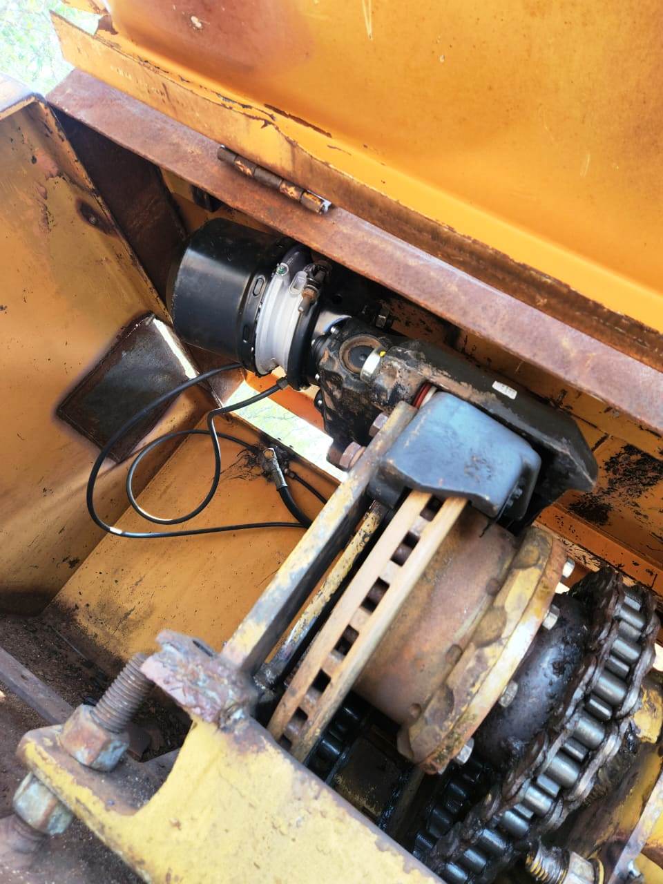 Rolo compactador Tema Terra SP8000 1986 - Imagem 6